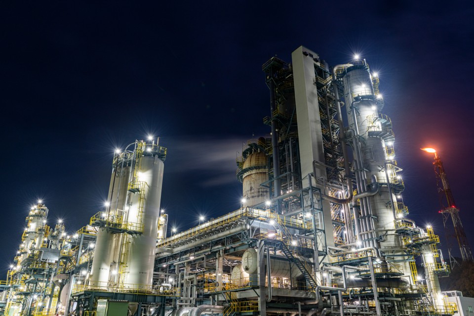 pixta_78639215_M-960x639